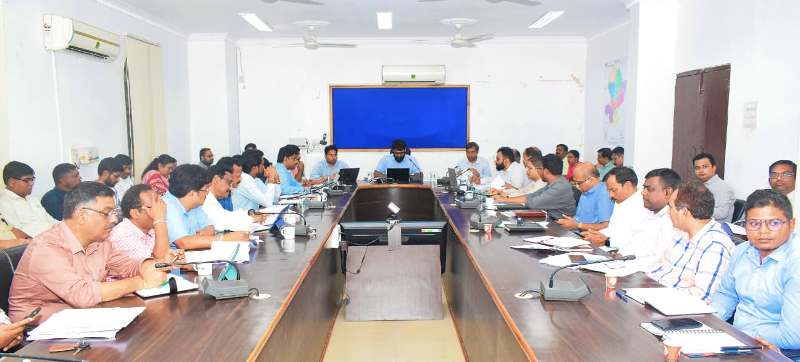 जशपुर कलेक्टर रोहित व्यास का निर्देश: मुख्यमंत्री जनदर्शन व योजनाओं के आवेदनों का गंभीरता से निराकरण हो