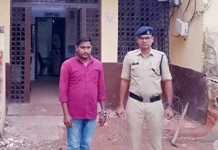 मोबाइल सिम फ्रॉड का खुलासा! दूसरों की आईडी पर फर्जी सिम एक्टिवेट कर बेचने वाला आरोपी अभय साहू गिरफ्तार—आईटी एक्ट और टेलीकॉम एक्ट के तहत केस दर्ज