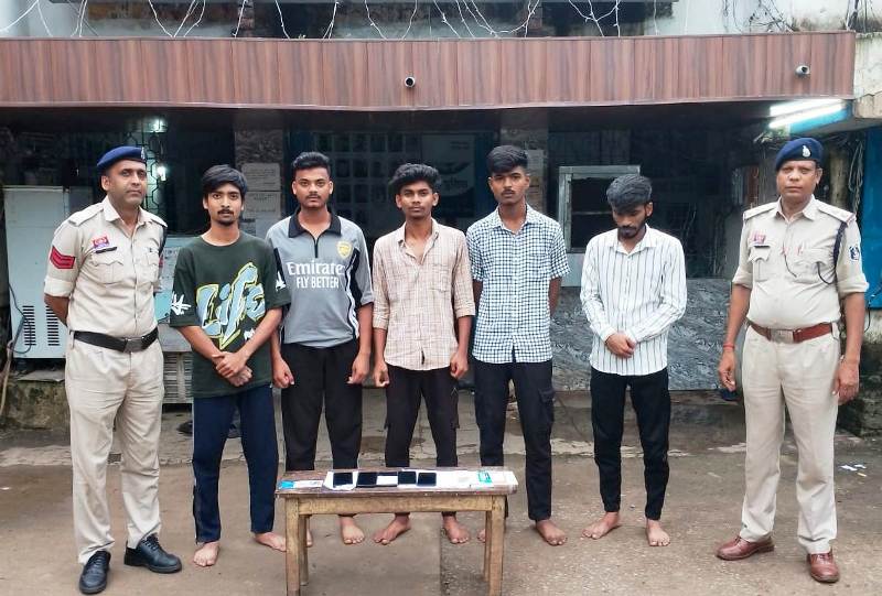 सुपेला पुलिस की बड़ी कार्रवाई : भिलाई में साइबर ठगी का पर्दाफाश, म्यूल अकाउंट का इस्तेमाल कर ऑनलाइन ठगी करने वाले 5 आरोपी गिरफ्तार, भेजा गया न्यायिक रिमांड पर जेल.