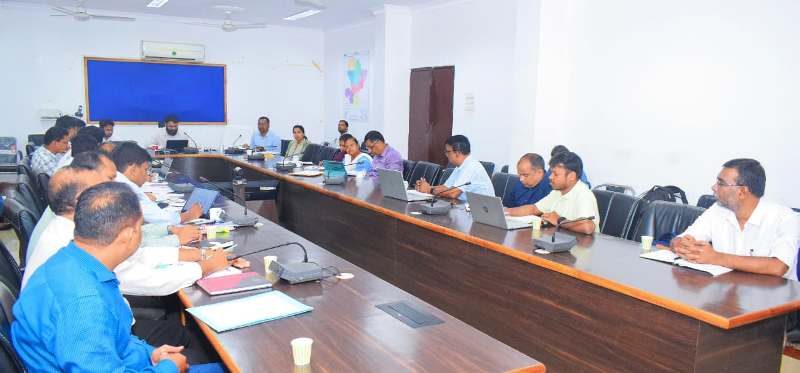 जनता को राहत, कंपनियों को चेतावनी! जशपुर कलेक्टर रोहित व्यास बोले—‘लोन वसूली में दबाव डाला तो होगी कड़ी कार्रवाई’