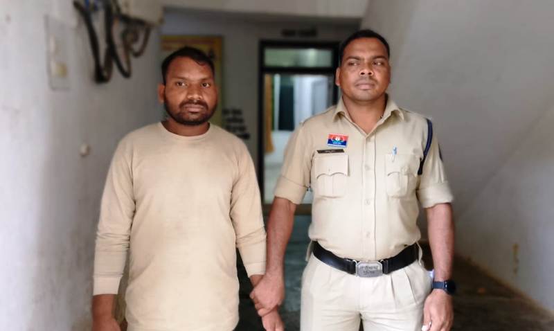 जशपुर पुलिस की कार्रवाई : शादी का झांसा देकर विधवा महिला से दुष्कर्म, गर्भवती हुई पीड़िता, शादी से इंकार करने वाला आरोपी युवक गिरफ्तार कर जेल भेजा गया.