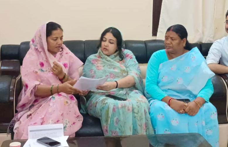 जशपुर बनेगा देश का मॉडल: राज्य महिला आयोग सदस्य प्रियंवदा सिंह जूदेव ने आदर्श आंगनबाड़ी केंद्र विकसित करने का दिया प्रस्ताव