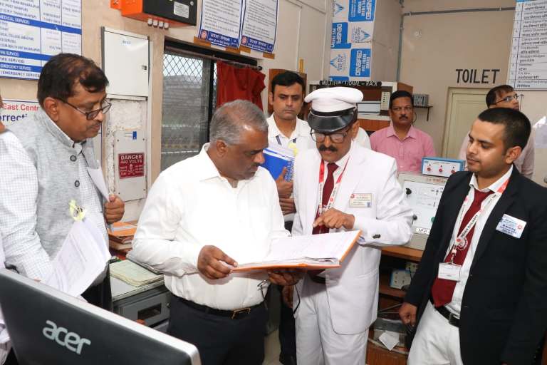 दक्षिण पूर्व मध्य रेलवे के महाप्रबंधक तरुण प्रकाश द्वारा मंडला फोर्ट–नैनपुर–बालाघाट–गोंदिया खंड का व्यापक निरीक्षण