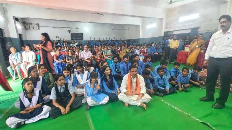 स्मार्ट चैटबॉट से घर बैठे मिलेगी नागरिक सुविधाएं। बिलासपुर नगर निगम प्रदेश का पहला नगरीय निकाय होगा, वॉट्सएप्प आधारित चैटबॉट सुविधा होगी शुरू