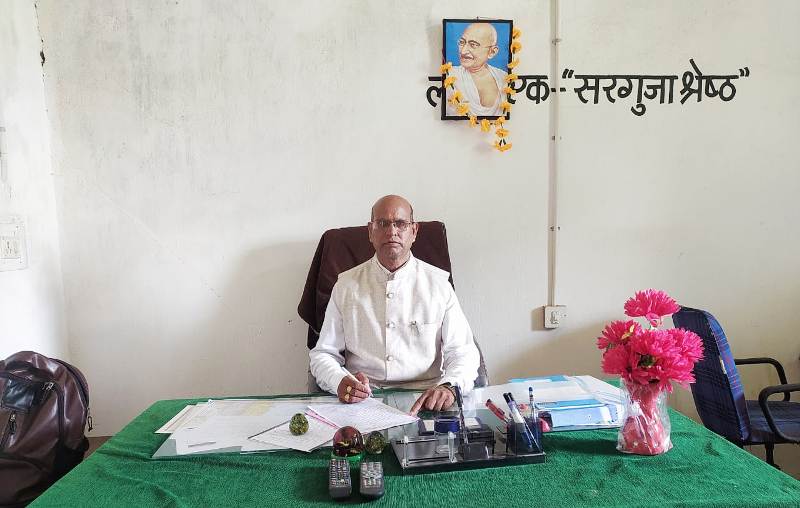 “द्वेषपूर्ण कार्रवाई का शिकार बनाया गया”—निलंबन के खिलाफ करडेगा विद्यालय प्राचार्य गीताप्रसाद मधुकर का बड़ा बयान