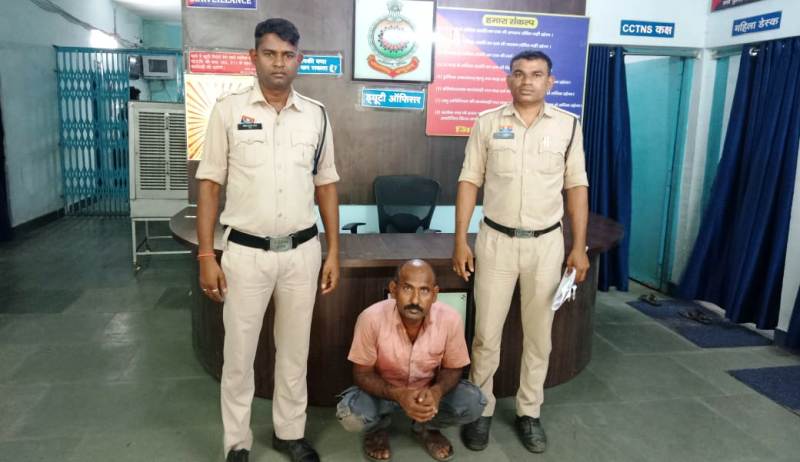 पुलिस की त्वरित कार्रवाई : कानून के शिकंजे में आया आरोपी, कोतरारोड़ में महिला से छेड़खानी करने वाला आरोपी लाला साहू गिरफ्तार कर भेजा गया जेल.