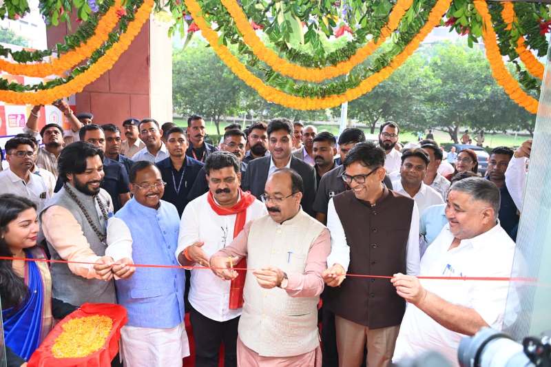 छत्तीसगढ़ में रजिस्ट्री हुई “स्मार्ट”, नवा रायपुर में देश का पहला अत्याधुनिक स्मार्ट पंजीयन कार्यालय शुरू : नवा रायपुर के अटल नगर में अत्याधुनिक स्मार्ट पंजीयन कार्यालय का उद्घाटन