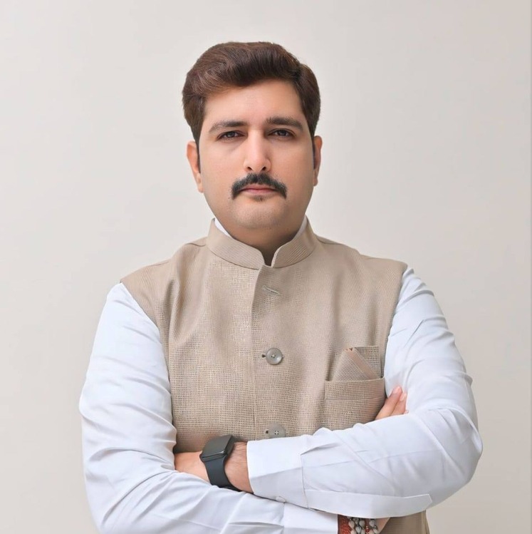 ‘एक आदिवासी नेता को मोहरा बनाकर छोड़ दिया गया’— शराब घोटाले, जमानत और कांग्रेस की राजनीति पर अमित चिमनानी का बड़ा हमला