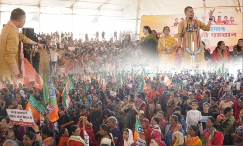 “मां के सम्मान में भाजपा महिला मोर्चा मैदान में” – कांग्रेस कार्यालय का घेराव, राहुल गांधी पर तीखा विरोध, पीएम मोदी की स्वर्गीय माताश्री पर टिप्पणी के विरोध में महिला मोर्चा का गुस्सा फूटा