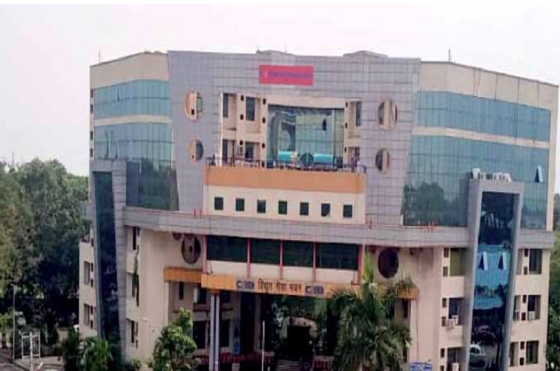 छत्तीसगढ़ में बिजली ढांचे का ऐतिहासिक विस्तार : दो साल में 28,720 उपकेंद्र और 34 हजार किमी लाइनें स्थापित, छत्तीसगढ़ की बिजली मांग 1,605 मेगावाट बढ़ी, अधोसंरचना ने संभाला भार.