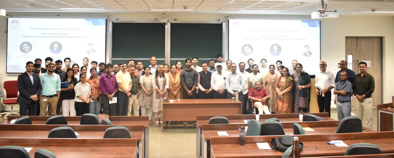 आईआईएम रायपुर में ज्ञान की नई रोशनी! राष्ट्रीय शिक्षा नीति 2020 के अनुरूप पुस्तक लेखन को मिला प्रोत्साहन — स्प्रिंगर नेचर व शीर्ष शिक्षाविदों ने दी प्रेरणा