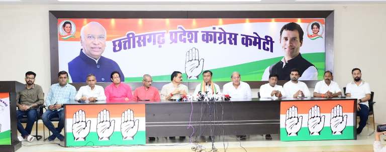 सीबीआई ने खोला भाजपा की सांप्रदायिक राजनीति का पिटारा! दीपक बैज का आरोप – ‘दो बच्चों की लड़ाई को जातीय दंगे में बदला गया’, अब जनता पूछेगी जवाब