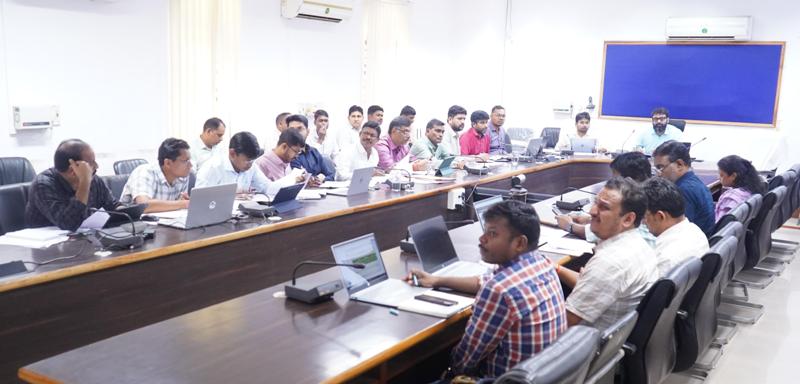 जशपुर कलेक्टर ने अधिकारियों को दिए कड़े निर्देश, स्वच्छता, महिला सशक्तिकरण और मत्स्य पालन कार्यों में तेजी लाने का आदेश