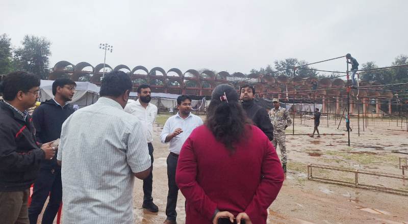 जशपुर : जिला पंचायत सीईओ ने रणजीता स्टेडियम में आयोजित होने वाले राज्योत्सव की तैयारी का लिया जायजा