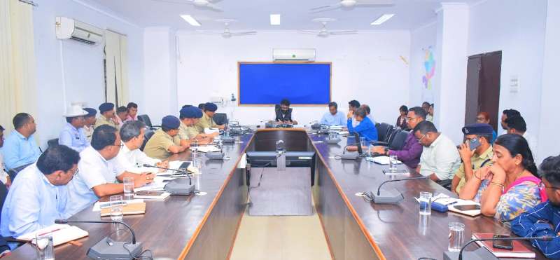 जशपुर में नशे के सौदागरों पर सख्त कार्रवाई होगी — कलेक्टर रोहित व्यास ने दिए कड़े निर्देश, एनकोर्ड बैठक में बनी रणनीति