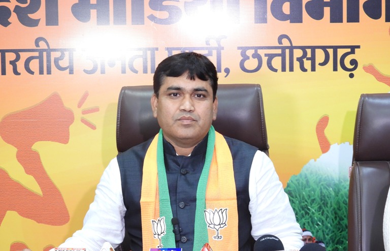 भाजपा प्रदेश महामंत्री डॉ. नवीन मार्कण्डेय ने किया प्रेस को किया संबोधित : कहा – कांग्रेस का हाथ उनके पार्टी के भीतर के अपराधियों के साथ