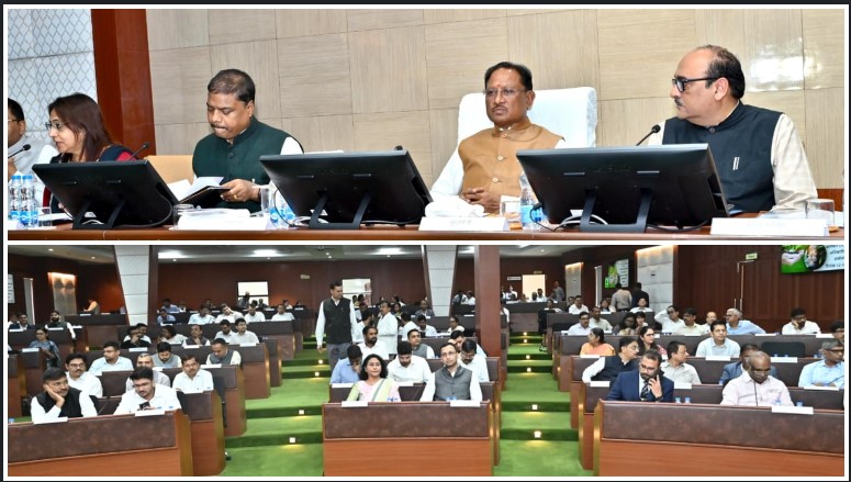 कलेक्टर-एसपी कॉन्फ्रेंस — कानून-व्यवस्था, मादक पदार्थ नियंत्रण और सड़क सुरक्षा पर मुख्यमंत्री विष्णु देव साय के सख्त निर्देश, कहा- अपराधियों में हो कानून का भय और जनता में हो सुरक्षा का अहसास