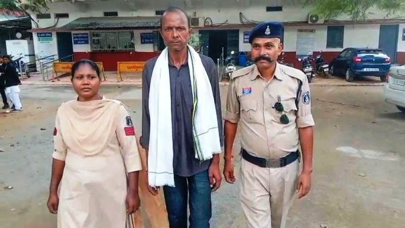 पुराना केस वापस लेने की धमकी देकर आधी रात में महिला पर डंडे से हमला ! पुलिस ने किया आरोपी को गिरफ्तार कर भेजा न्यायिक रिमांड में जेल.