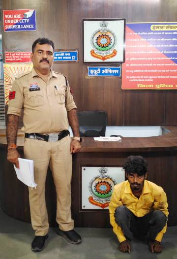 पुलिस की त्वरित कार्रवाई : रायगढ़ में 50 लाख की चोरी का खुलासा, नाबालिग सहित दो चोर पकड़े गए, ट्रेलर वाहन जप्त, जिंदल पार्किंग से चोरी हुआ ट्रेलर बरामद, कोतरारोड़ पुलिस द्वारा दो आरोपी गिरफ्तार.