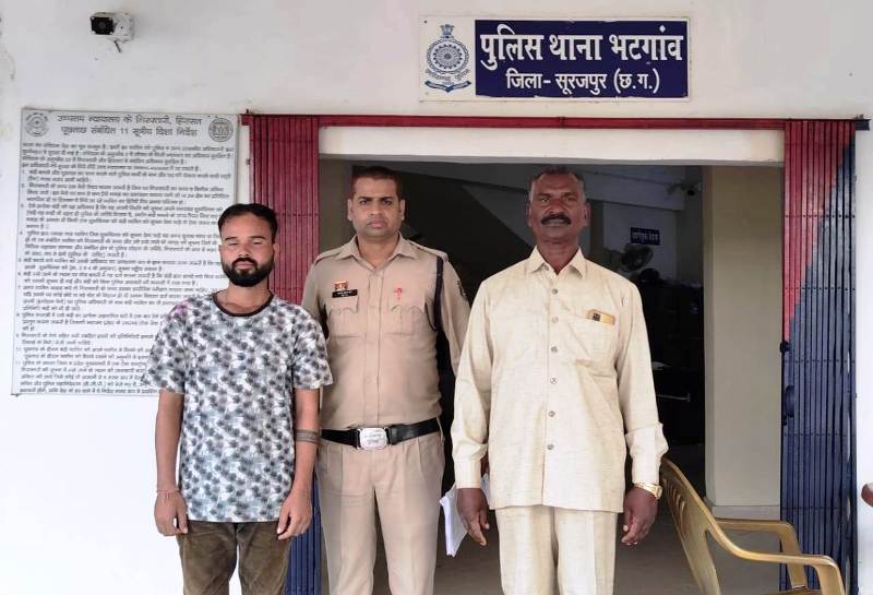 पुलिस की त्वरित कार्यवाही : मीना बाजार में जुए का गोरखधंधा! हर खेल पर 70% कमीशन, जुआ खेलाते दो आरोपी गिरफ्तार, नगद व स्ट्राईकर जब्त.