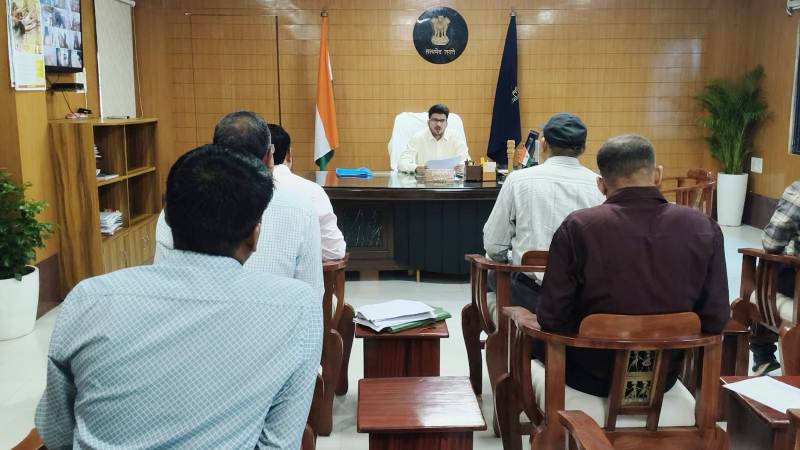 कलेक्टर दीपक सोनी ने छूटे किसानों के एग्रीस्टेक पंजीयन और खरीफ धान खरीदी की तैयारी की समीक्षा