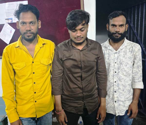 पुलिस की त्वरित कार्रवाई : सिम्स अस्पताल में तोड़फोड़ और मारपीट करने वाले तीन आरोपी गिरफ्तार, नशे में अस्पताल में उत्पात मचाने वाले तीनों आरोपी अब जेल में.