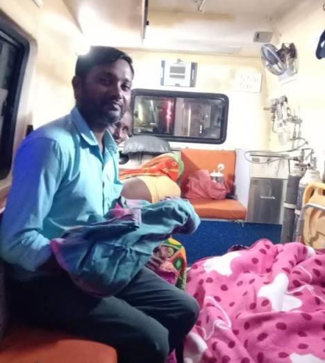 एम्बुलेंस बनी जन्मस्थली : 108 संजीवनी एक्सप्रेस में गूंजी किलकारी, मां-बेटी दोनों स्वस्थ