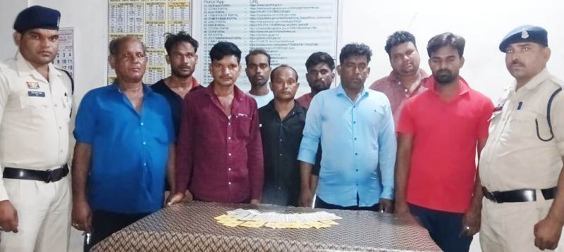 पुलिस की बड़ी कार्रवाई : जुआ-सट्टा पर पामगढ़ पुलिस का शिकंजा, दो जुआ प्रकरणों में नौ जुआड़ी गिरफ्तार, नकदी ₹13,280 और ताश की गड्डी जब्त, की गई कार्यवाही.