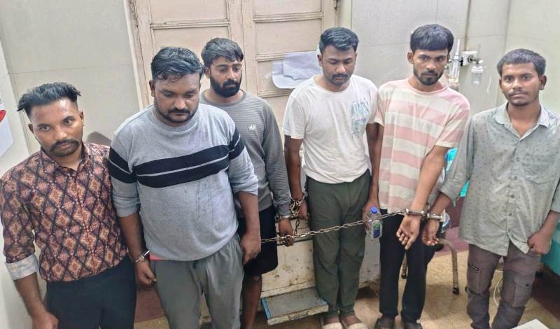 दुर्ग पुलिस की बड़ी कार्रवाई : चिट्टा तस्करी गिरोह पर फिर कसा शिकंजा, नशे के खिलाफ दुर्ग पुलिस का अभियान ‘विश्वास’ जारी,  छः आरोपी गिरफ्तार, चिट्टा सप्लाई चेन ध्वस्त – अब तक 30 गिरफ्तार.