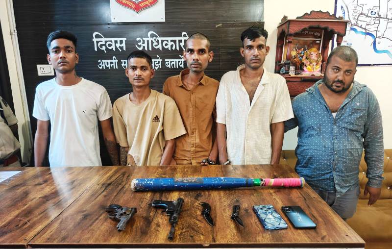 सोशल मीडिया पर रील बनाकर हथियार लहराने वाले गिरोह पर बिलासपुर पुलिस की बड़ी कार्रवाई, बिलासपुर में रील बनाना पड़ा भारी ! हथियार दिखाने वाले लुट्टू पांडेय गिरोह को पुलिस ने दबोचा, पांच आरोपी गिरफ्तार.