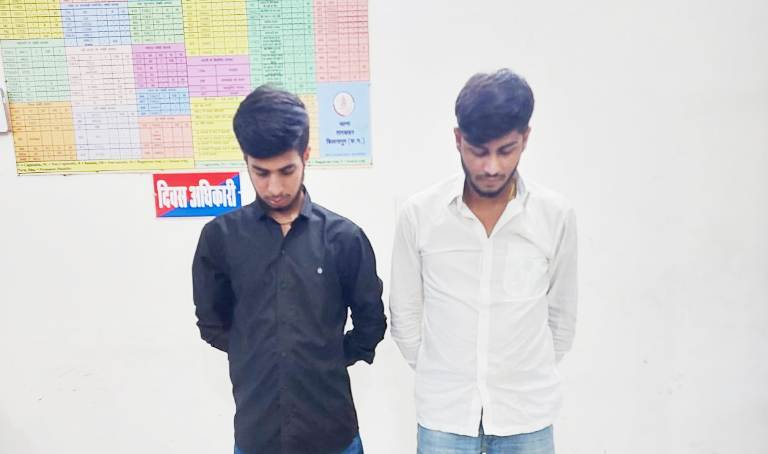 मारपीट के आरोपियों पर सख्त कार्रवाई, पुलिस ने रेड कर 2 आरोपी पकड़े