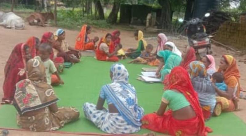 पतराटोली में ‘नारी शक्ति’ संगठन की दीदियाँ बनीं स्वावलंबन की मिसाल — पोषण, स्वच्छता और आर्थिक सशक्तिकरण पर विशेष सत्र आयोजित