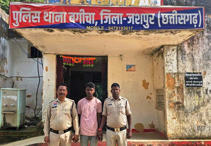बगीचा पुलिस की बड़ी कार्रवाई : नाबालिग बालिका से छेड़खानी के आरोपी समीर गयार को गिरफ्तार कर भेजा गया न्यायिक रिमांड पर, पुलिस की त्वरित कार्रवाई से बढ़ा विश्वास.