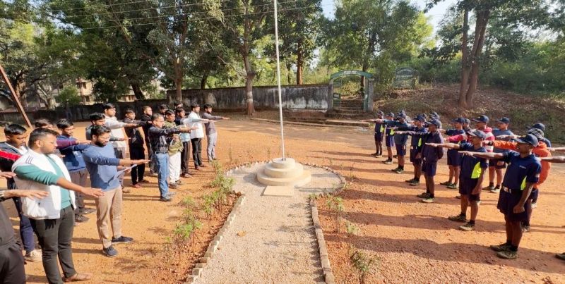 जशपुर में निफ्टेम–ग्राम गोद कार्यक्रम और एसआईएस इंडिया ने मनाया संविधान दिवस, संविधान मूल्यों के प्रति ली निष्ठा की शपथ