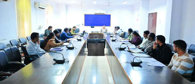 जशपुर : अपर कलेक्टर की कड़ी चेतावनी—संदिग्ध राशन कार्डों पर होगी कठोर कार्रवाई, खाद्यान्न भंडारण व उपार्जन प्रक्रिया में लापरवाही बर्दाश्त नहीं