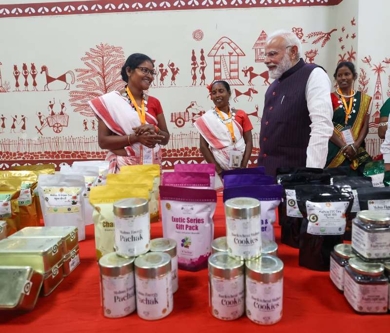 जशपुर की आदिवासी महिलाएं बनीं आत्मनिर्भर भारत का प्रतीक! प्रधानमंत्री मोदी ने ‘जशप्योर ब्रांड’ की गुणवत्ता को सराहा