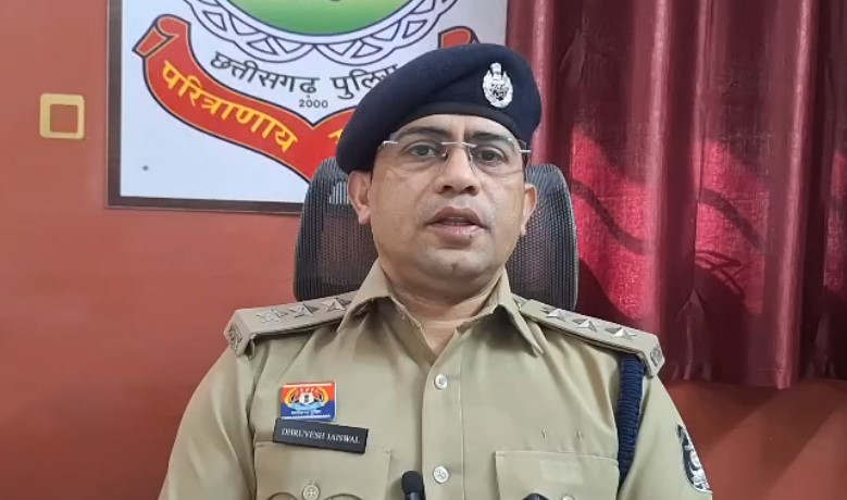 जशपुर ब्रेकिंग : रहस्यमयी आग से राख हुई श्रृंगार दुकान—लाखों का नुकसान, कारणों को लेकर पुलिस की बड़ी जांच शुरू