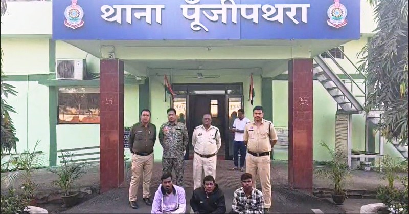 पुलिस का बड़ा खुलासा : रायगढ़ में जनरेटर चोरी कांड सुलझा, BSNL टावर से जनरेटर चोरी करने वाले गिरोह के तीन आरोपी 6.44 लाख की संपत्ति सहित गिरफ्तार.