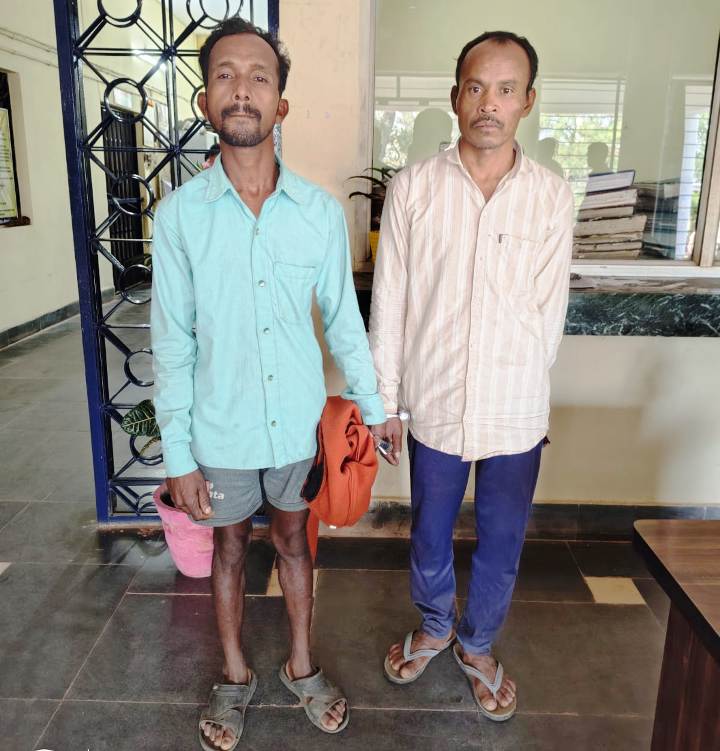 अवैध शिकार का खुलासा : कोटा में जंगली जानवरों के शिकार के लिए बिछाए करंट से युवक की मौत, करंट से मौत के बाद शव जलाने वाले दो आरोपी और दो बालक पुलिस की गिरफ्त में.