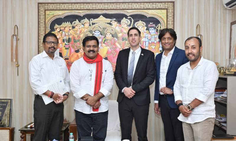 उपमुख्यमंत्री विजय शर्मा से इस्राइल के आर्थिक प्रतिनिधि यैर ओशेरॉफ की सौजन्य भेंट — छत्तीसगढ़-इस्राइल सहयोग पर हुई चर्चा