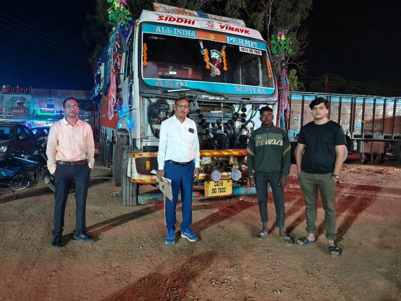 जशपुर में अवैध धान कारोबार पर गिरी गाज! पत्थलगांव में 200 क्विंटल धान पकड़ा गया — प्रशासन अलर्ट मोड पर