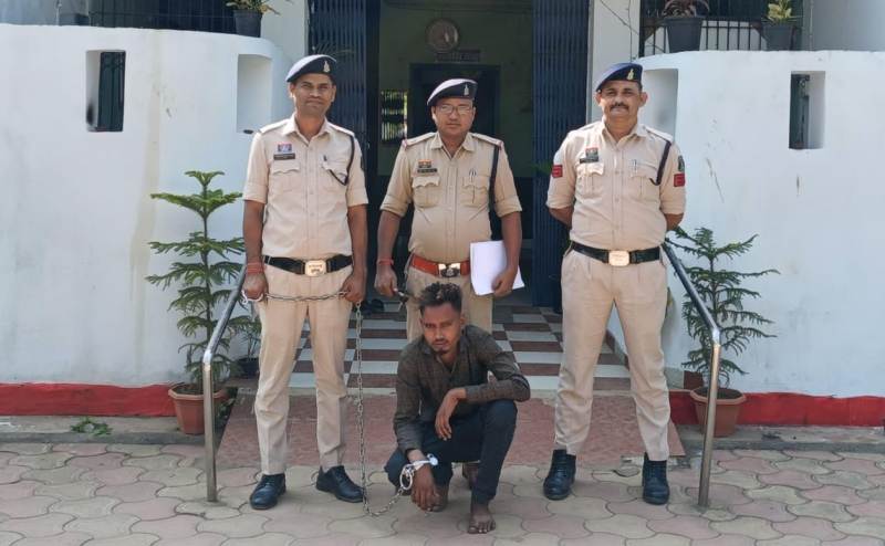 परिवार की जिम्मेदारी निभाने की समझाइश पर भड़का युवक, भाई पर किया जानलेवा हमला — पुलिस ने चंद घंटों में दबोचा आरोपी