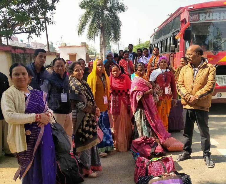 अयोध्या धाम के लिए जशपुर से 204 श्रद्धालु हुए रवाना — अब तक 2040 भक्तों को मिला प्रभु श्री रामलला के दर्शन का सौभाग्य!