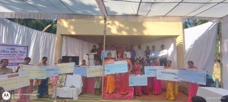 महिला सशक्तिकरण की नई मिसाल: कुनकुरी में 2.53 करोड़ के समूह लोन और 75 लाख के व्यक्तिगत मुद्रा लोन स्वीकृत