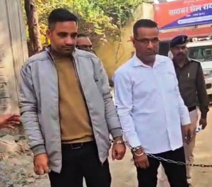 धार्मिक तनाव फैलाने वाले वायरल वीडियो से भड़की थी सनसनी ! दो फरार आरोपी आखिरकार पुलिस के चंगुल में, साइबर सेल की सटीक कार्रवाई, दो आरोपी गिरफ्तार कर भेजे गए न्यायिक अभिरक्षा में.