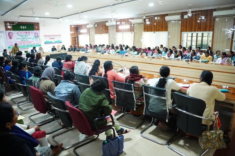 जशपुर में महिला अधिकारों पर सबसे बड़ी कार्यशाला: 148 अधिकारियों को लैंगिक उत्पीड़न व अनैतिक व्यापार रोकथाम पर विशेष प्रशिक्षण