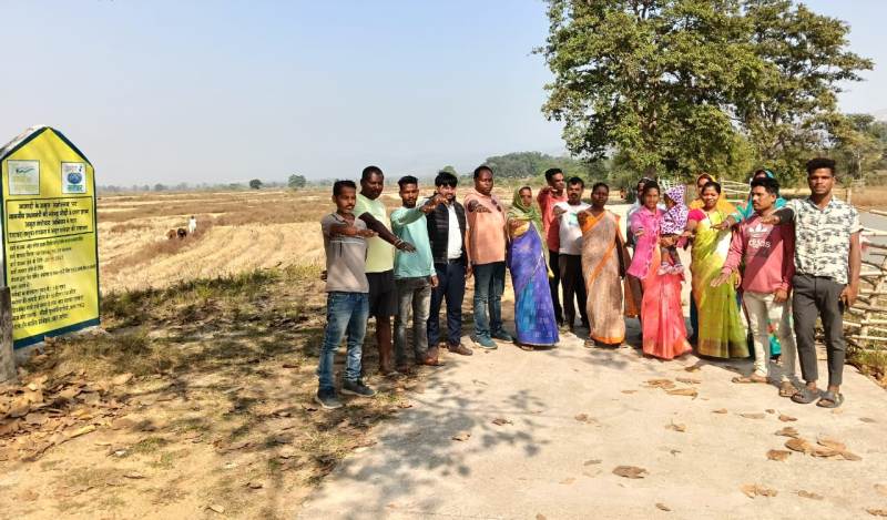 संविधान दिवस पर जशपुर के अमृत सरोवरों में उद्देशिका वाचन, जल संरक्षण शपथ और जागरूकता गतिविधियों का भव्य आयोजन