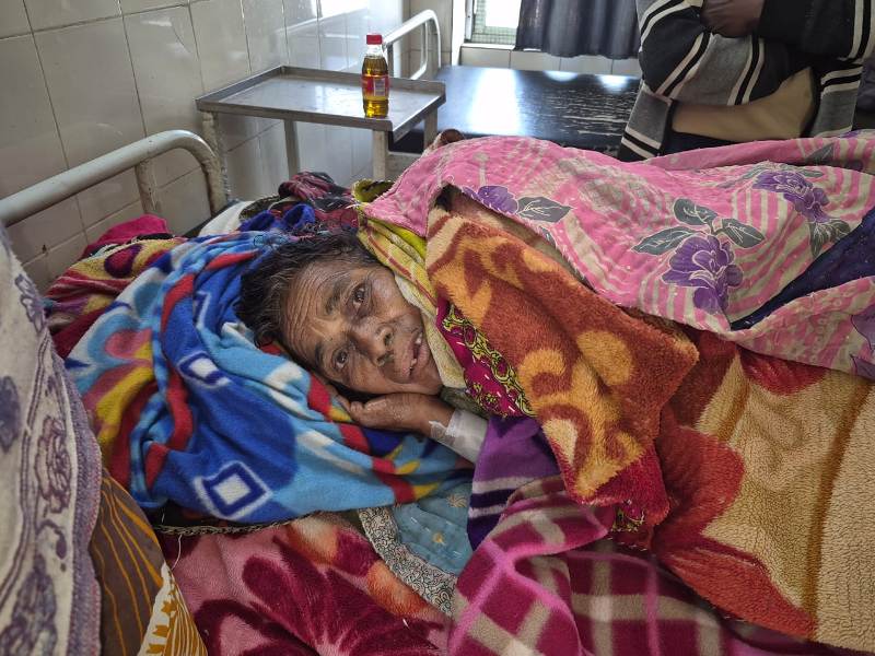 सुखरापारा में हाथी का आतंक! वन विभाग की सूझबूझ से गंभीर रूप से घायल महिला को समय पर मिला उपचार