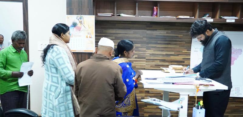 आवेदन से समाधान तक पारदर्शी प्रक्रिया: जनदर्शन में कलेक्टर के निर्देश—हर नागरिक को समय पर मिले कार्यवाही की स्पष्ट जानकारी