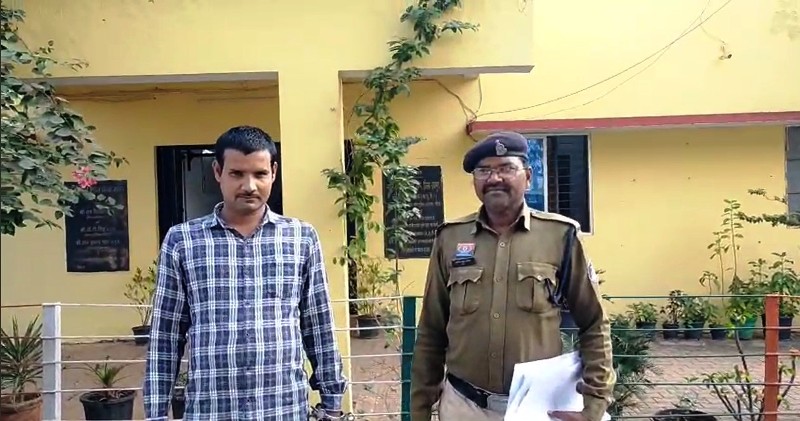 घरेलू विवाद में सास की हत्या : सास पर ताबड़तोड़ मुक्कों से हमला, इलाज के दौरान मौत—आखिरकार दामाद चढ़ा पुलिस के हत्थे, दामाद विरेंद्र कुर्रे को पुलिस ने किया गिरफ्तार.